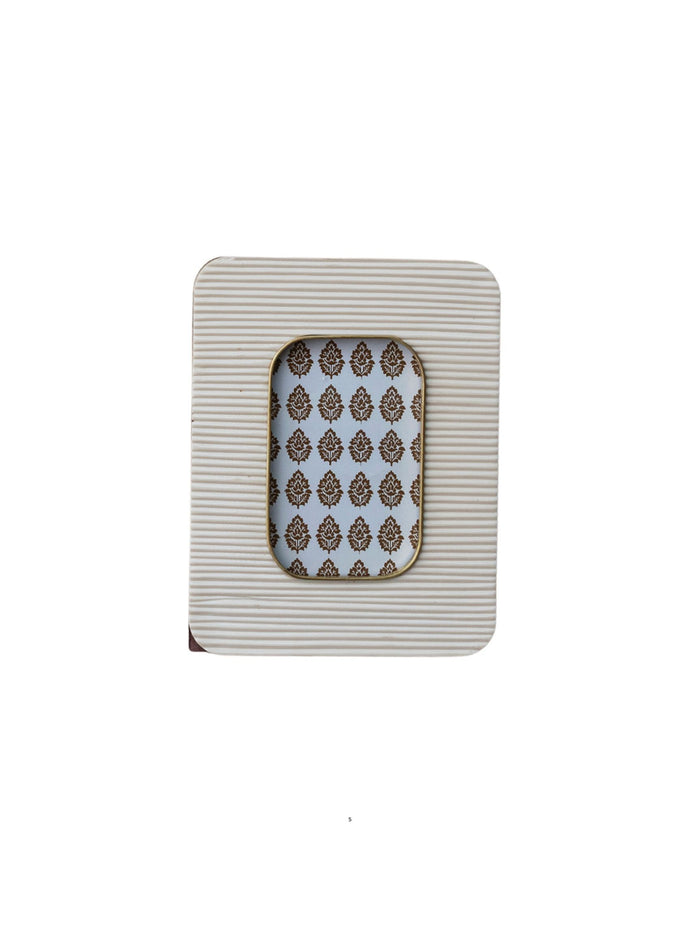 Resin Ribbed Photo Frame w/ Brass Inlay