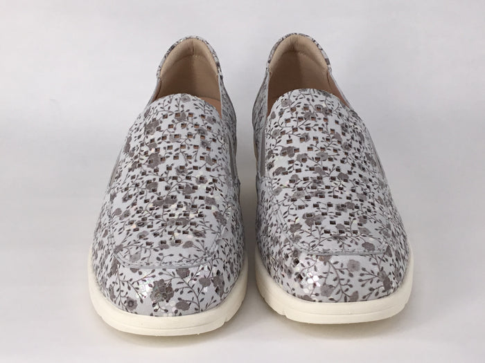 Tango's Pacific available in 4 colours