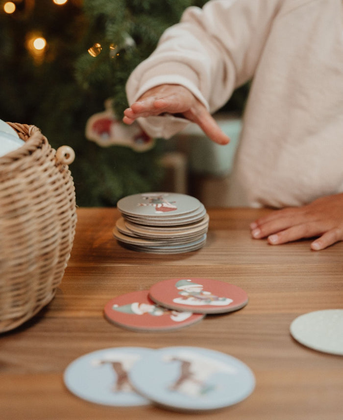 Little Dutch X-MAS Memory-Spiel – winterliches Gedächtnisspiel mit runden Karten und Weihnachtsmotiven für Kinder ab 3 Jahren