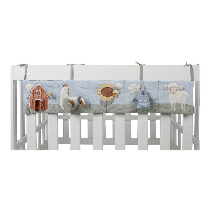 Little Dutch Little Farm Aktivitätshänger mit Spiegel, Rassel und Knisterelementen