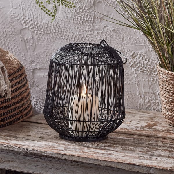 LA22015_Antonio-Large-Black-Garden-Lantern-Summer_600x600_2cb9d750-4690-4861-920b-1c663b3255d2.jpg