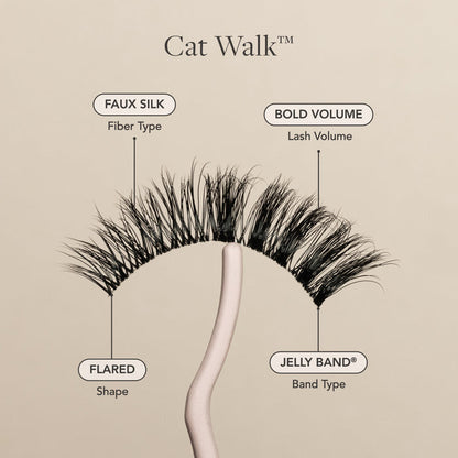 Cat Walk a false lash with faux silk fibers, bold volume, flared shape, and a Jelly Band.