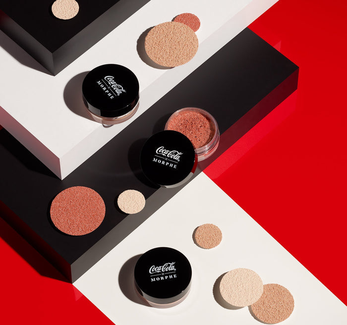 COCA-COLA X MORPHE GLOWING PLACES LOOSE HIGHLIGHTER - BUBBLY BABE