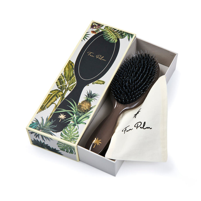 Fan Palm Medium Brush Mink bij Care For Hair