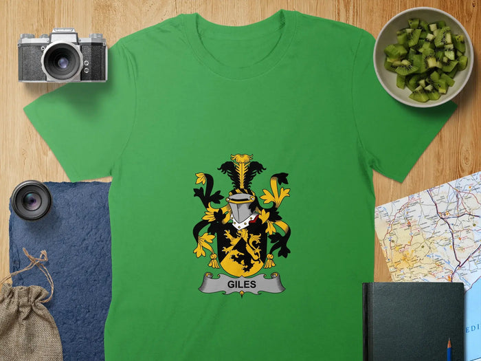 Historic Giles Family Crest Design T-Shirt
