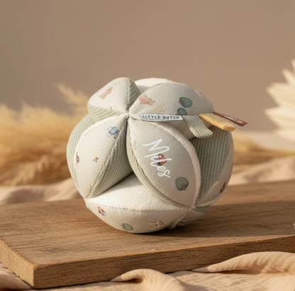 Greifball Little Farm mit Rassel – ab Geburt
