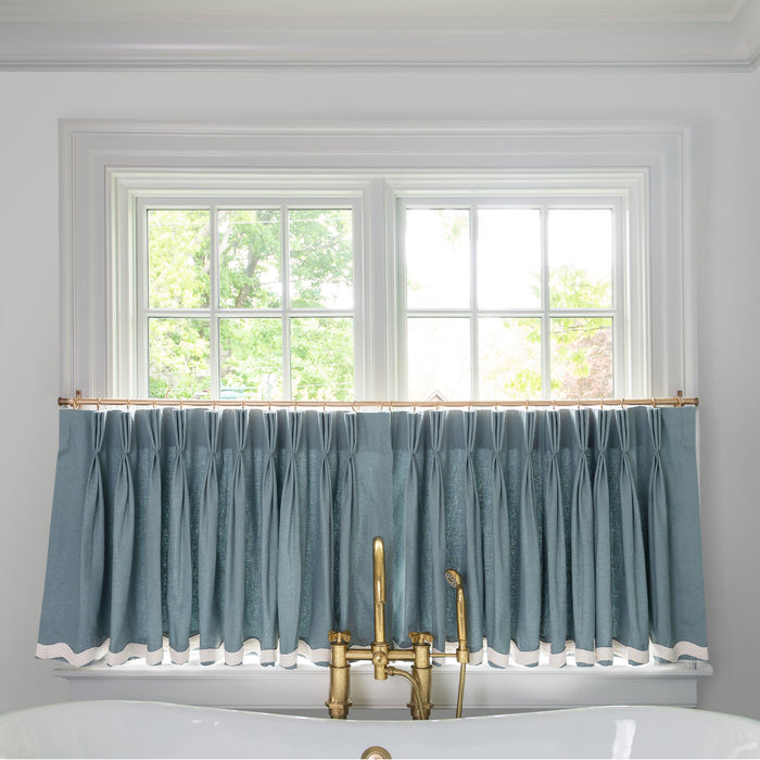 FEATURED: Shown in Pinch Pleat / Cream Rick Rack