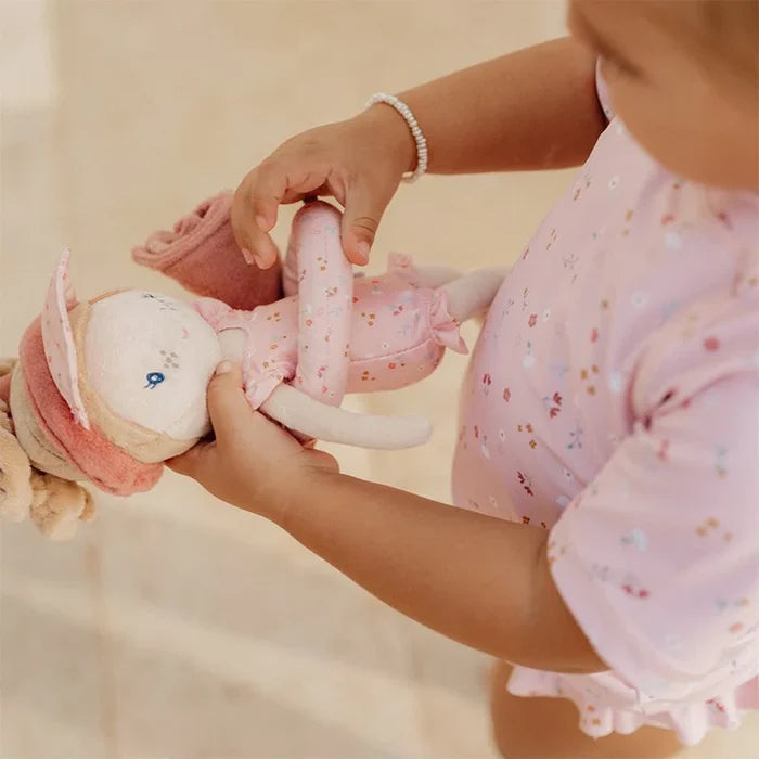 Produktansicht 8: Kuschelpuppe Mila zum Kuscheln und Spielen
