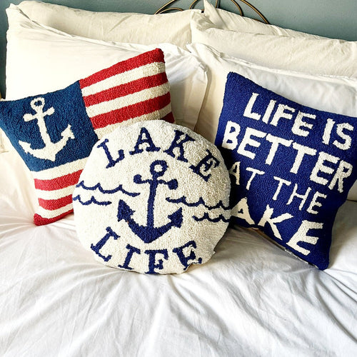 lake pillows on barquegifts.com