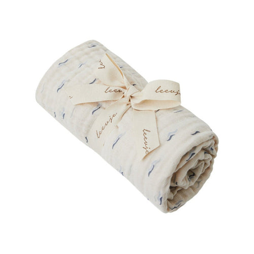 leevje Musselintuch Waves Beige 70 × 70 cm aus Bio-Baumwolle