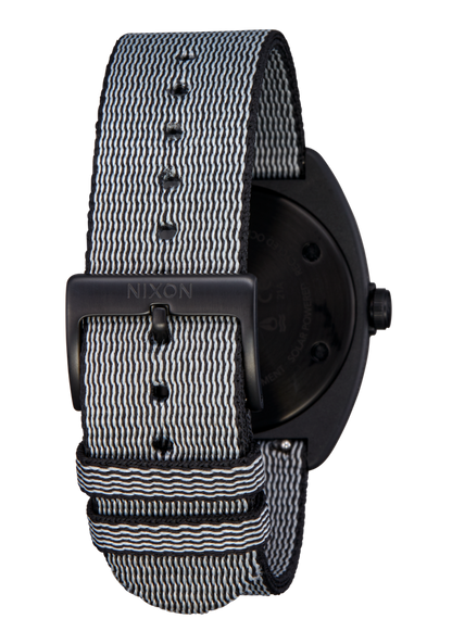 Light-Wave - All Black