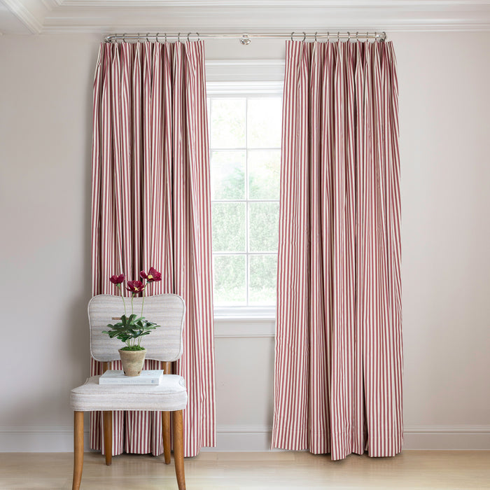 FEATURED: Shown in Tailored Pleat / Blackout