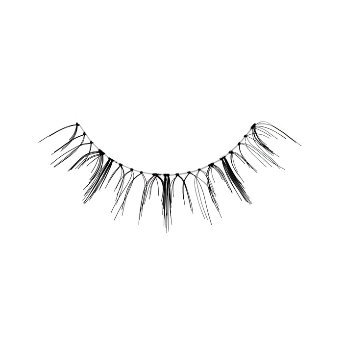 Mika a short, round lash with natural volume and delicate spiky fibers for a wet mascara effect.