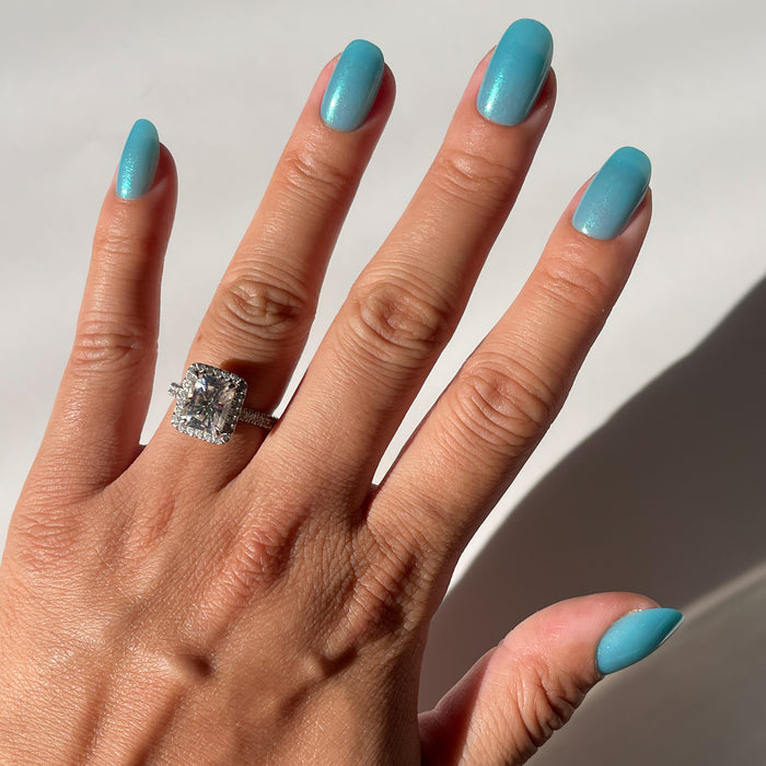 My Little Seapony | Round | Short turquoise iridescent press on nails in short round shape for easy at-home mani