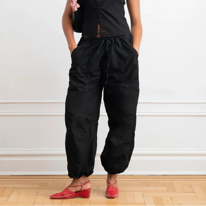 Nara Parachute Pants in Black
