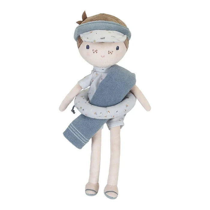 Jim Summer Kuschelpuppe mit Sandalen und Sommeroutfit