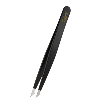 T105 Rubis Sharp Point Evolution Brow Ingrown Hair Tweezer | A Rubis sharp pointed black tweezer on a white background