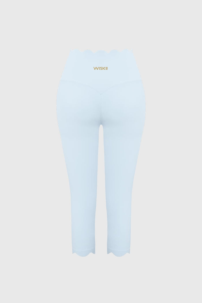 Scallop Scrunch Capri Legging