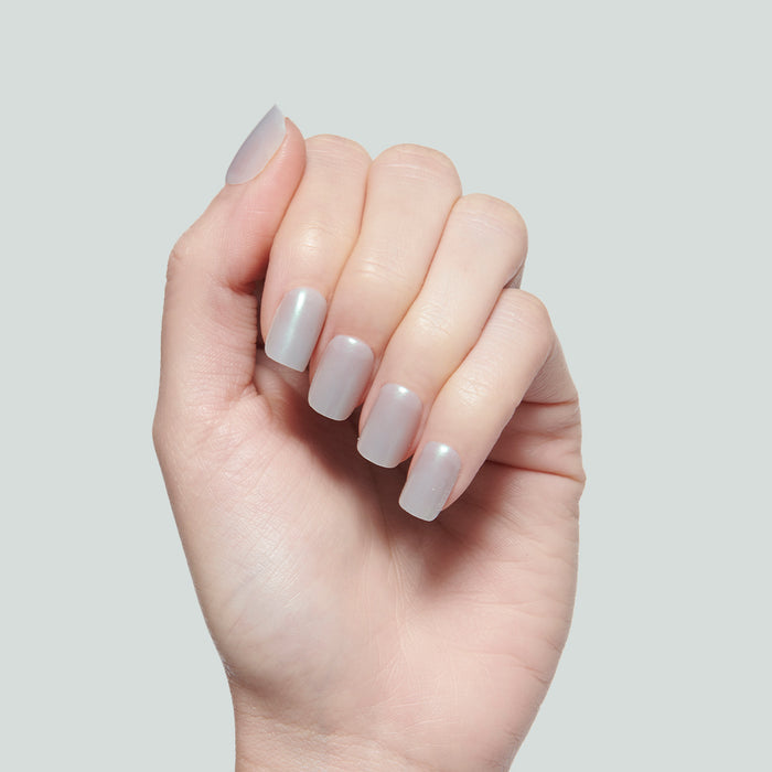 Shellphone Bling | Squoval | Short lavender green iridescent press on nails in short squoval shape for easy mani