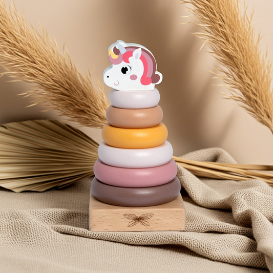 byAstrup Stapelturm Einhorn aus Holz mit sechs Ringen