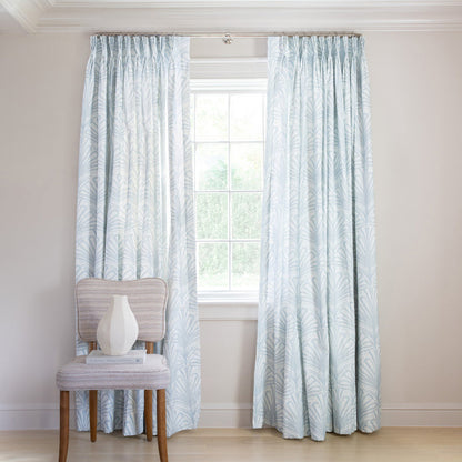 FEATURED: Shown in Pinch Pleat / Privacy