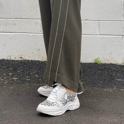Tango's Rochelle available in 2 colours
