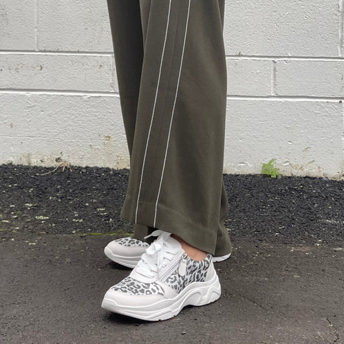 Tango's Rochelle available in 2 colours