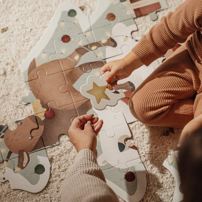Little Dutch X-MAS Puzzle XL – Detailansicht des 35-teiligen Weihnachtspuzzles zur Förderung von Konzentration und Hand-Augen-Koordination